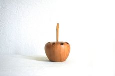 画像1: 木製のリンゴの置物 (1)