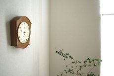 画像4:  Junghans 木と真鍮の掛け時計 (4)