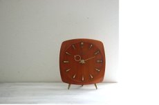 画像1: ヴィンテージ アンティーク ミッドセンチュリー レトロ ドイツ 木製 Hermle（Hald） チークと真鍮の置き時計 (1)