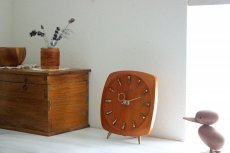 画像10: ヴィンテージ アンティーク ミッドセンチュリー レトロ ドイツ 木製 Hermle（Hald） チークと真鍮の置き時計 (10)