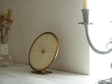 画像10: ミッドセンチュリー レトロ ドイツ KIENZLE 真鍮製の置き時計 (10)