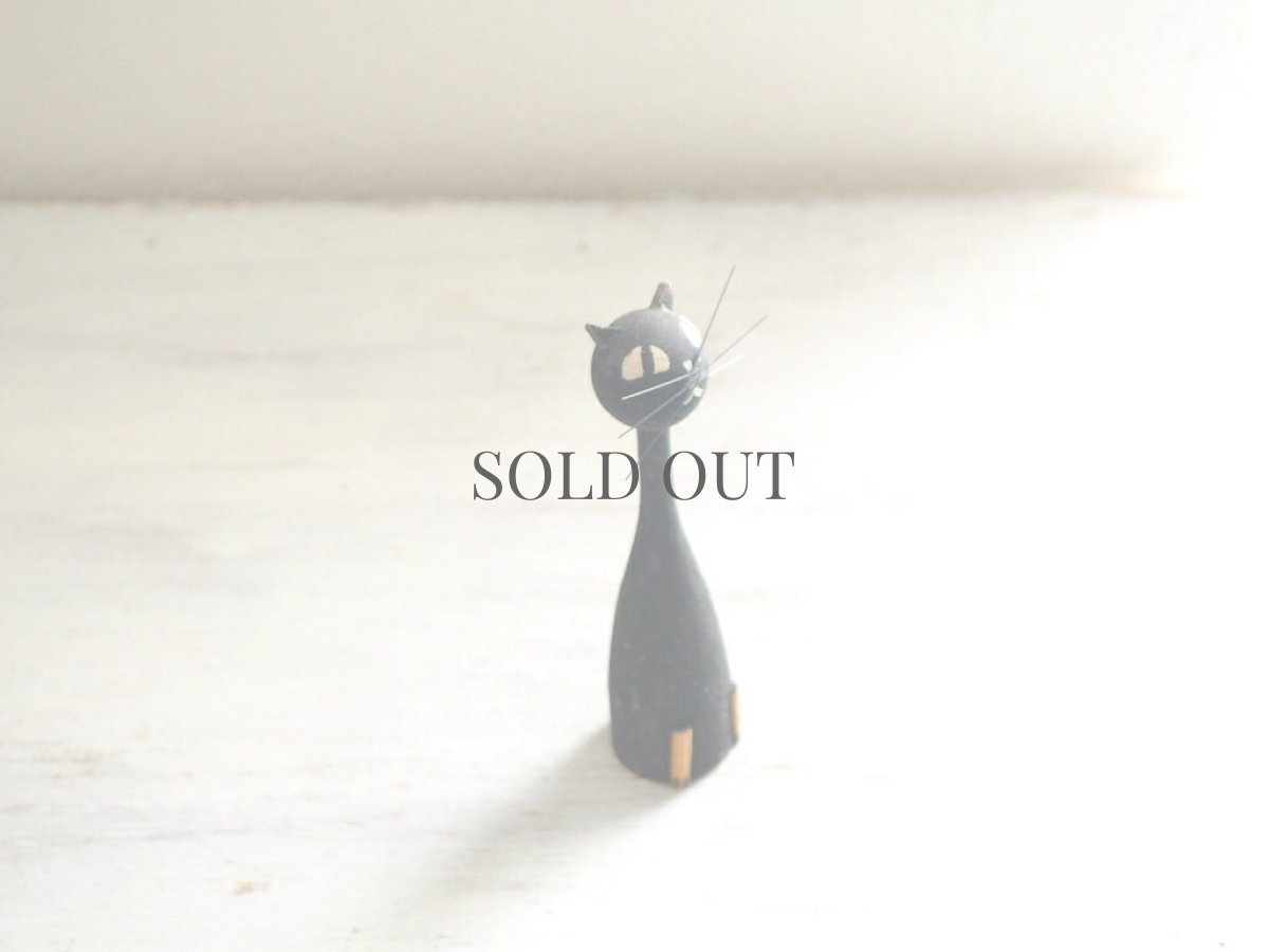 画像2: 北欧ヴィンテージ雑貨 木製のネコの置物 (2)