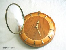 画像2: ミッドセンチュリー レトロ ドイツ Kebrer 木と真鍮の壁掛け時計 (2)