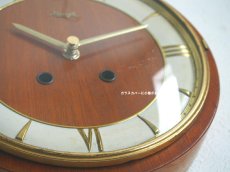 画像6: ミッドセンチュリー レトロ KIENZLE チークと真鍮の壁掛け時計 (6)