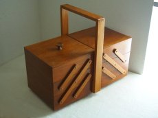 画像2: 北欧ヴィンテージ　木製ソーイングボックス/裁縫箱 (2)