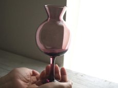 画像9: 北欧ヴィンテージ　Hovmantorp glasbruk ガラスのフラワー  ベース/花器/花瓶 (9)