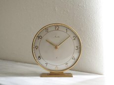 画像4: 【ムーブメント交換済み】ミッドセンチュリー レトロ ドイツ Mauthe 真鍮の置き時計 (4)