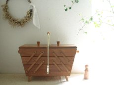 画像2: 北欧ヴィンテージ　木製ソーイングボックス/裁縫箱 (2)