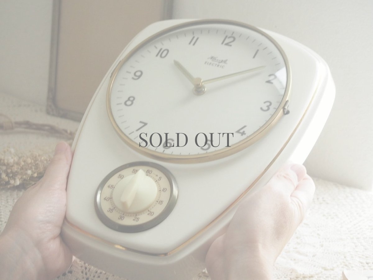 画像14: 【ムーブメント交換済み】ミッドセンチュリー レトロ KIENZLE 陶器と真鍮の壁掛け時計 (14)