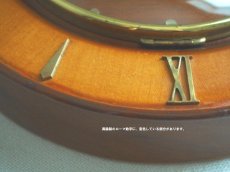 画像10: 【ムーブメント交換済み】ミッドセンチュリー レトロ 木と真鍮の壁掛け時計 (10)