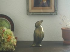 画像2: 北欧ヴィンテージ雑貨　真鍮製のペンギンのフィギュア (2)