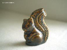 画像5: 北欧ヴィンテージ　陶器のリスの置物  (5)