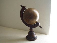 画像4: 北欧ヴィンテージ雑貨　木製の地球儀 (4)