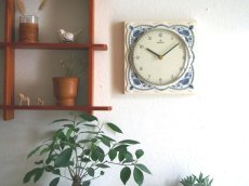 画像2: 【未使用箱付き/ムーブメント交換済み】ミッドセンチュリー レトロ ドイツ GARANT 陶器の壁掛け時計 (2)