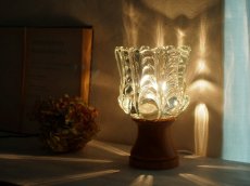 画像3: 北欧ヴィンテージ　クリスタルガラスと木のテーブルランプ (3)