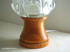 画像9: 北欧ヴィンテージ　クリスタルガラスと木のテーブルランプ (9)