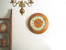 画像2: 【ムーブメント交換済み】ミッドセンチュリー レトロ ドイツ Junghans木製壁掛け時計 (2)