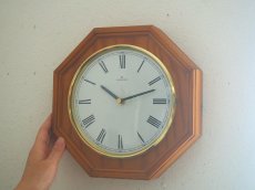 画像9: 【ムーブメント交換済み】ヴィンテージ アンティーク ミッドセンチュリー レトロ ドイツ Junghans 木製の壁掛け時計 (9)