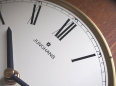画像10: 【ムーブメント交換済み】ミッドセンチュリー レトロ ドイツ Junghans 木製の壁掛け時計 (10)