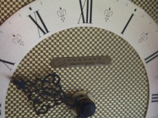 画像11: ミッドセンチュリー レトロ Junghans 木と真鍮の置き時計 (11)