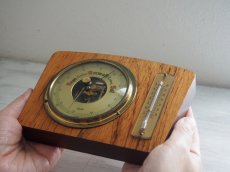 画像12: 北欧ヴィンテージ雑貨　木製の気温気圧計 (12)