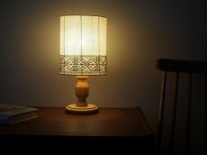 画像8: 北欧ヴィンテージ　リネンシェードの木製テーブルランプ (8)
