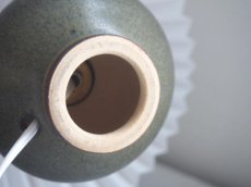 画像13: 北欧ヴィンテージ　陶器とチークのテーブルランプ (13)
