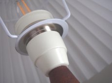 画像9: 北欧ヴィンテージ　陶器とチークのテーブルランプ (9)