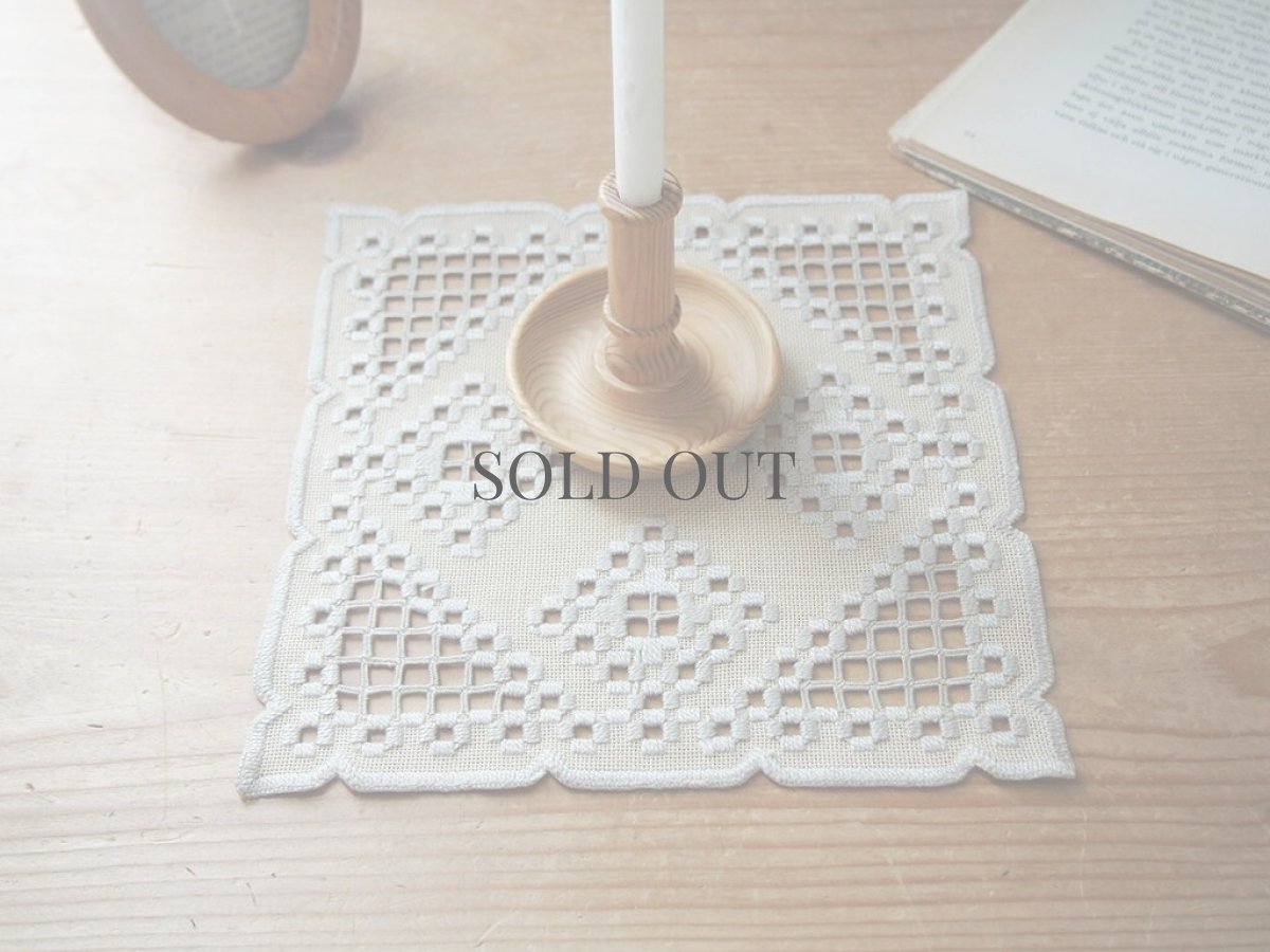 画像2: ハーダンガー刺しゅうのリネンクロス (2)