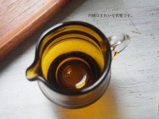 画像4: 北欧ヴィンテージ　琥珀色のガラスのクリーマー (4)