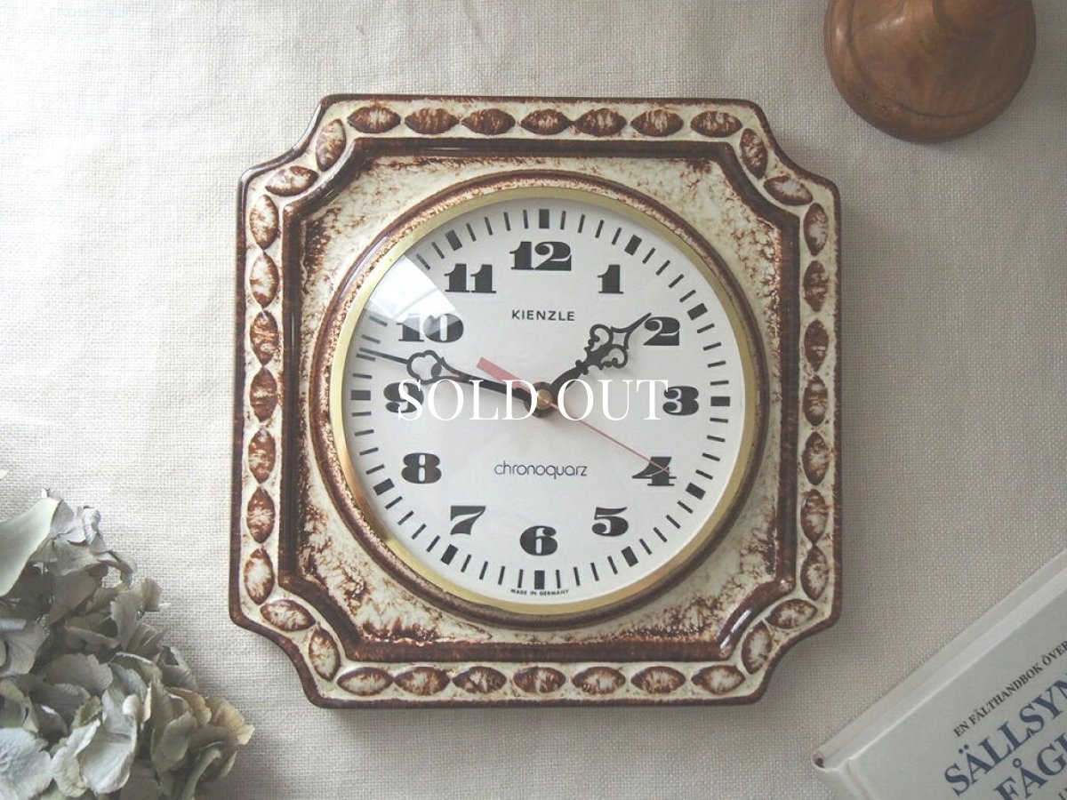 画像1: ミッドセンチュリー レトロ ドイツ KIENZLE 陶器の壁掛け時計 (1)