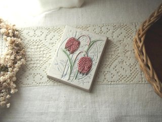 to北欧ヴィンテージ　JIE白陶板（大）とても珍しいツマトリソウの陶板 to北欧ヴィンテージ JIE白陶板（大）とても珍しいツマトリソウの