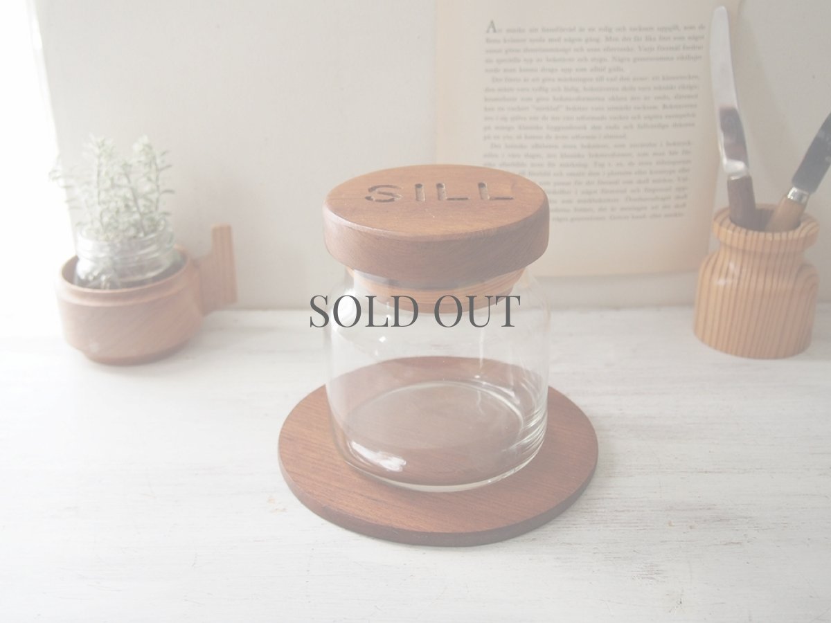 画像1: スウェーデン製 チークとガラスのポット／チーク蓋・トレイ付き／1970年代 キッチン雑貨／北欧ヴィンテージ (1)