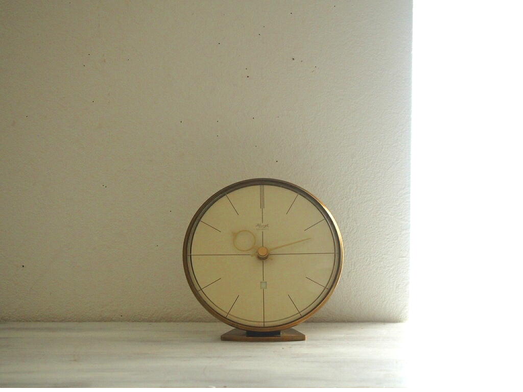 ミッドセンチュリー レトロ ドイツ KIENZLE 真鍮製の置き時計 - 北欧 