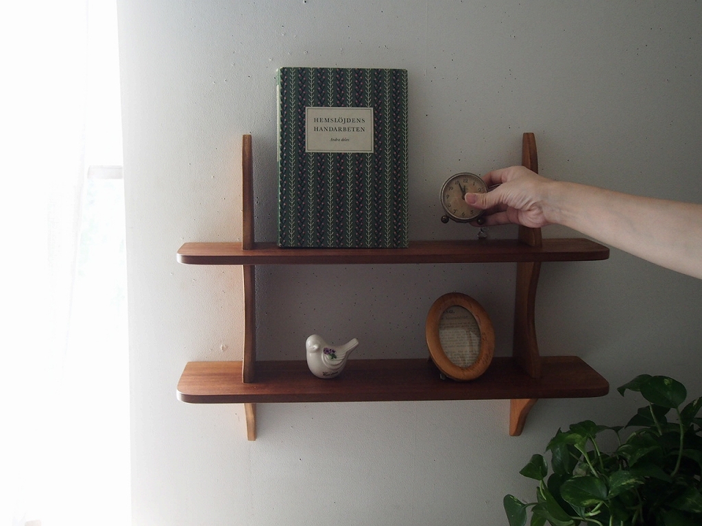 北欧ヴィンテージ チーク ウォールシェルフ ウェグナー チェア ヴィンブラッド ウォールシェルフ チーク | 北欧家具 haluta (ハルタ)